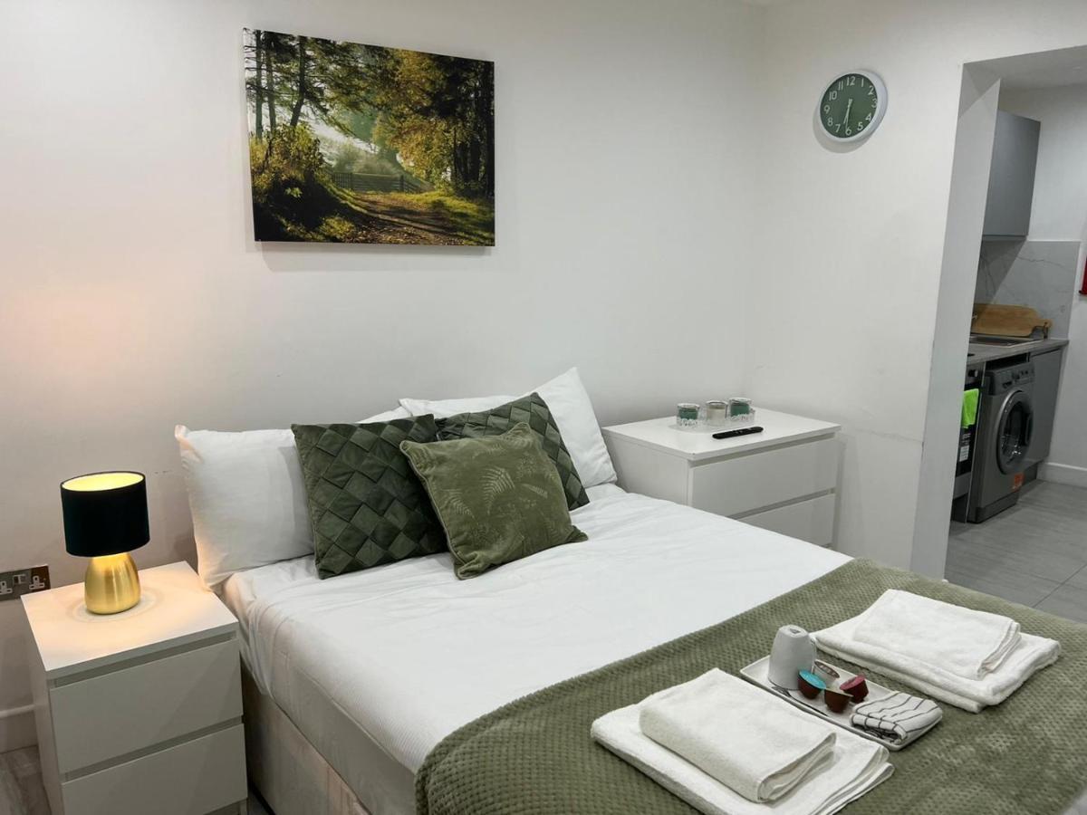 Central Harrow Cozy Apartment With Free Parking Harrow on the Hill Rum bild